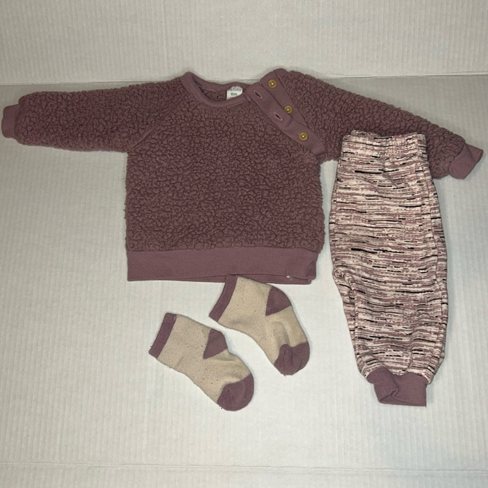 PL: Baby Cozy Sweater Set w/ Thick socks
